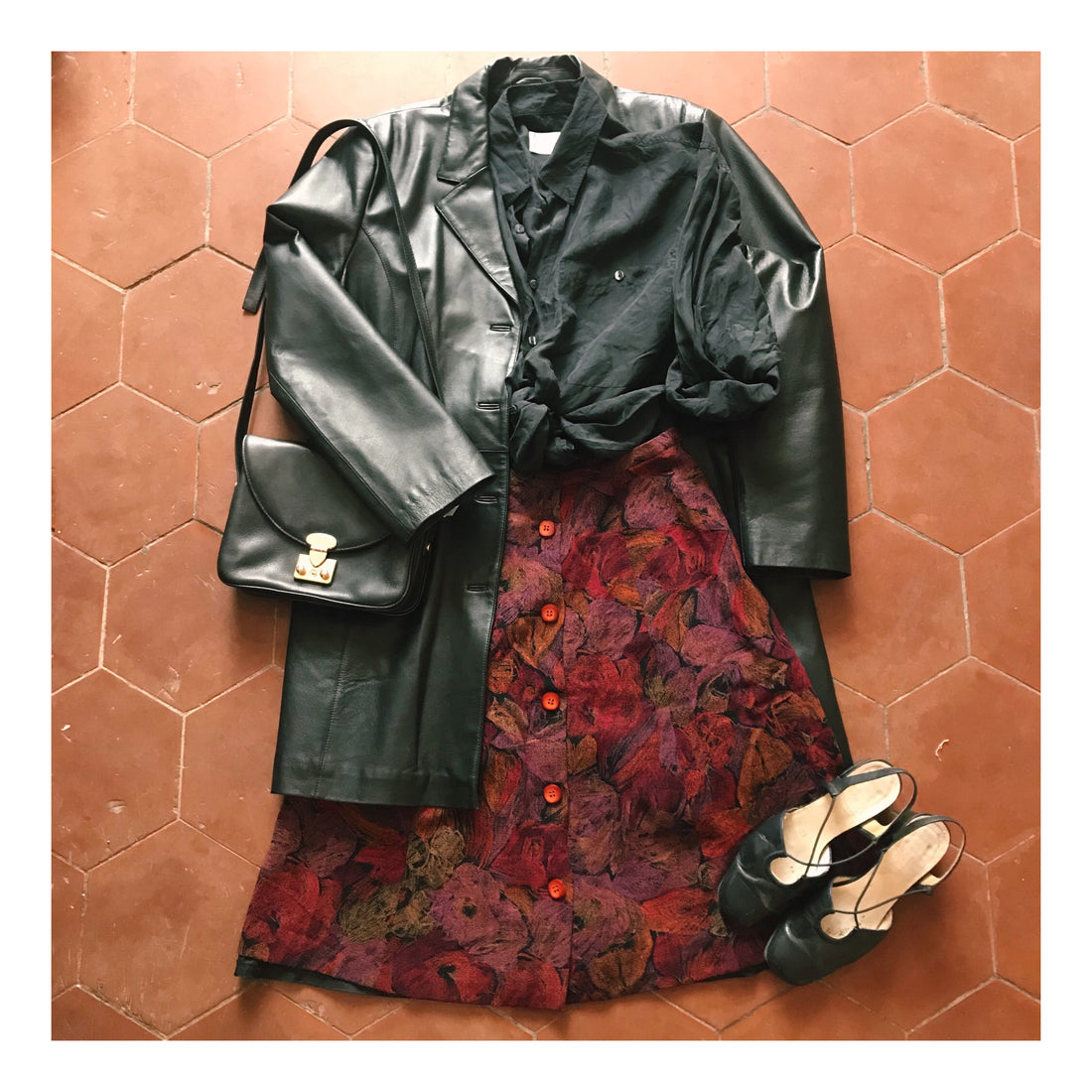 idée de look vintage pour femme pour l'automne - La Petite Canaille Vintage. Look a retrouver en ligne ou en boutique vintage à Bordeaux