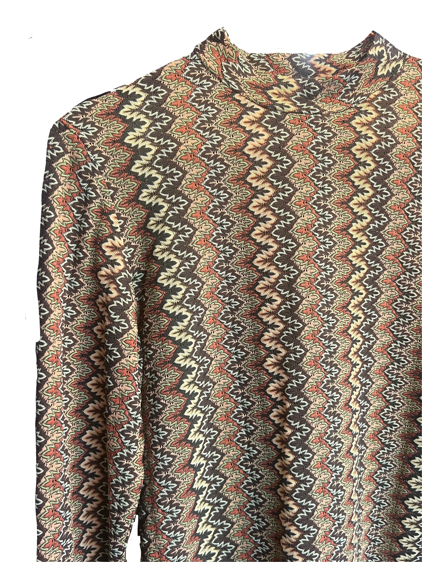 top à manches longues, de la marque Camaieu des années 90. A retrouver à la friperie Canaille Vintage à Bordeaux