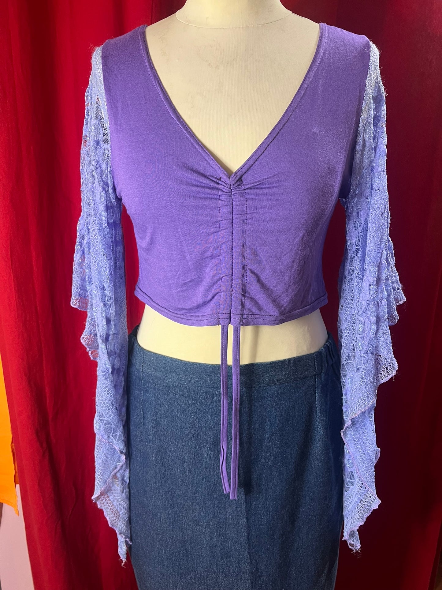 crop top vintage, datant des années 2000, avec manches évasées en dentelle Lilas
