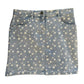 Canaille Vintage vous propose une pièce de seconde main sélectionnée avec soin.
Une mini-jupe en jean avec des motifs d'étoiles blanches de différentes tailles. Cette courte jupe est en taille 36.
Cette pièce de seconde main est à retrouver dans notre friperie au 39 rue des Bahutiers dans le centre-ville de Bordeaux ou sur le site internet : www.canaillevintage.com