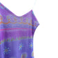 Canaille Vintage vous propose une pièce vintage sélectionnée avec soin.
Une robe mi-longue violette à motif. Elle est à bretelles, dans un style Y2K et/ou des années 2000s. Cette robe est en taille unique.
Cette pièce vintage est à retrouver dans notre friperie au 39 rue des Bahutiers dans le centre-ville de Bordeaux ou sur le site internet : www.canaillevintage.com