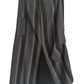 jupe longue Y2K grise et noir avec rayures et fente sur le milieu. Friperie vintage pas cher Bordeaux
